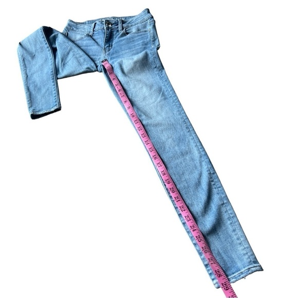 American Eagle Women’s Super Super Stretch Light Wash Skinny Jeans, Size 0 - Picture 10 of 10